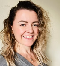 <em>Emma, 32, Combination Skin (Used for 2 weeks)</em>